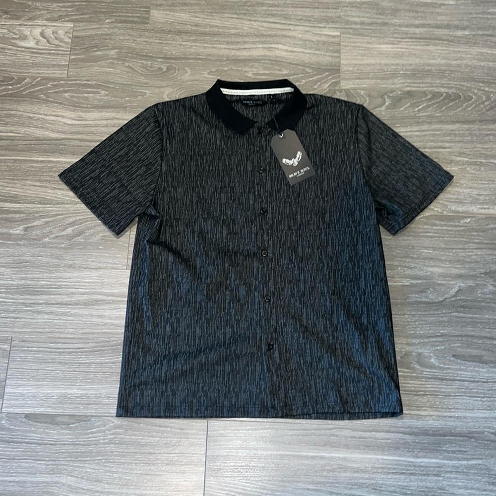 Brave Soul London SS button down shirt. Size L. NWT